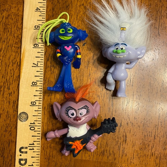 Dreamworks McDonald’s Trolls world tour happy meal toys. 2020 - Picture 3 of 10